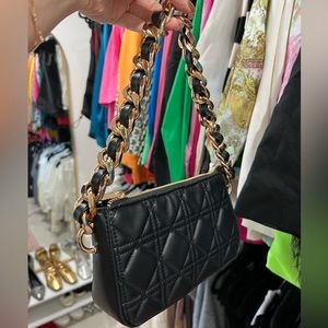 Black shoulder bag